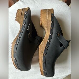 Sanita clogs size 39